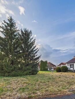 Großes Baugrundstück in toller Lage mit Altbestand in der Nähe von Rosenheim - Großkarolinenfeld
