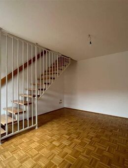 Altbaucharme in E-Kray! Gepflegte 2-Zi-Maisonette-Whg mit Balkon - Essen