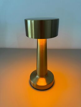 Limitierte Golden Minimal LED-Tischlampe – minimalistisch & warm für Sommer - Hamburg Hamburg-Nord