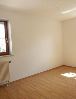 Renovierte 4-Zimmer-Wohnung in Freilassing/Hofham - inkl. Einbauküche und TG Stellplatz - sofort verfügbar! - Freilassing