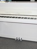 Klavier Ravenstein RV-112K weiss poliert, Baujahr 2010, 5 Jahre Garantie in 21272