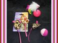 Katzenspielzeug-Set ... Raschelmäuse, Federspielzeug, handgefertigter Glöckchenball und Knistermaus in 60313