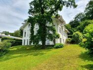 Seeblick, Ruhe, großer Garten mit Obstbäumen, rund 300 qm Wohnfläche auf 2 Ebenen - Herrsching (Ammersee)