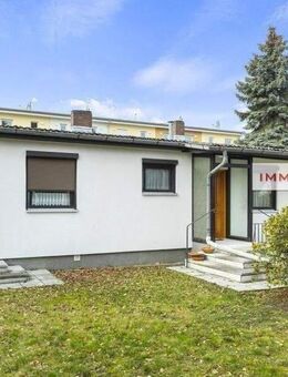 IMMOBERLIN.DE - Gepflegter Bungalow und/oder großes Baugrundstück in familienfreundlicher Lage - Berlin