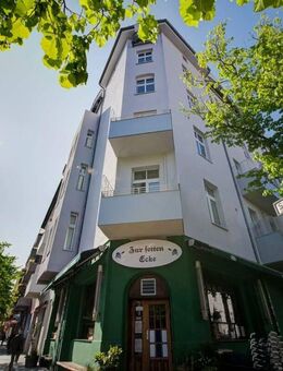 Solides Investment: Große 2-Zimmer-Wohnung mitten in KREUZBERG - Solide Vermietet - jetzt sichern - Berlin
