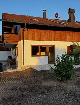 Herrliche Doppelhaushälfte mit großzügigen Garten in bester Lage - Polling (Landkreis Weilheim-Schongau)