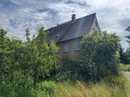 Handwerker aufgepasst! Großes Wohnhaus mit tollem Grundstück zum Ausbauen! - Crottendorf