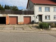 Gepflegtes Einfamilienhaus mit überdachten Pool in ruhiger Lage - Neunkirchen (Saarland)