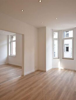 ERSTZBEZUG! Großzügige 2-Zimmer-Altbau-Whg mit moderner Ausstattung - Krefeld