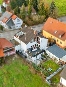 Vielseitiges und familienfreundliches Zweifamilienhaus mit Einliegerwohnung, Terrasse und Garten - Winnenden