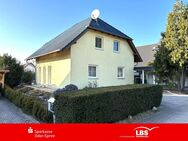 TOLLES HAUS MIT POOL, GARTEN, CARPORT - Lebus