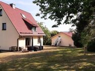 Einfam.Haus mit großem Garten und gutem Sichtschutz Vollwärmeschutz auf Dach und an allen Außenwänden. - Witzenhausen