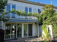 Familienheim mit Garten: Gepflegtes RMH, 2 Bäder, EBK, Terrasse, Balkone, Stellplatz.... - Weinheim