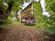 Großzügiges Landhaus in zentraler Dorflage von Holzhausen/Geisenhausen, Landkreis Landshut - Geisenhausen