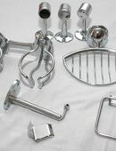 Badbeschläge, Seifenablage, Becherhalter, Topahalter usw., Messing vernickelt in 24939