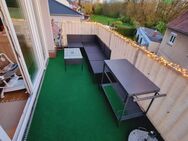 Herzogenaurach An der Schütt: moderne 2-Zimmer DG-Wohnung, großer Balkon, Einbauküche, Parkett, Fußbodenheizung, Stellplatz - Herzogenaurach
