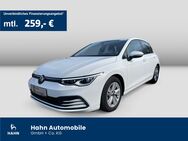 VW Golf, 1.5 TSI VIII Life, Jahr 2020 - Böblingen