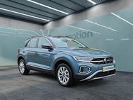 VW T-Roc, 1.5 TSI Style, Jahr 2023 - München