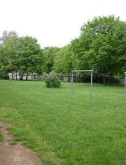 Top Angebot, 2 Zimmerwohnung mit neuem Badezimmer und großem Balkon. - Siegburg