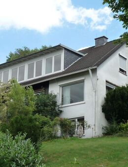 DACHGESCHOSSWOHNUNG MIT TRAUMHAFTEM AUSBLICK ° Siegener Giersberg - Siegen (Universitätsstadt)
