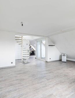 HEGERICH: Zentral, gemütlich und modern - Helle Maisnettewohnung in Oberasbach! - Oberasbach