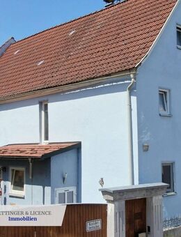 Selbermacher aufgepasst! Geräumiges Einfamilienhaus mit riesiger Scheune - Poppenhausen