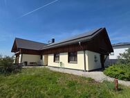 Moderner Bungalow in Holzständerbauweise mit gehobener Ausstattung, PV-Anlage & Weitblick! - Karlshuld