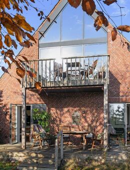 Weite . Licht . Lebensraum ? Einfamilienhaus mit zwei Wohnbereichen in Tating - Tating