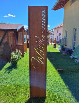 Stele Sichtschutzwand schmal "Willkommen" Edelrost - Kraftisried