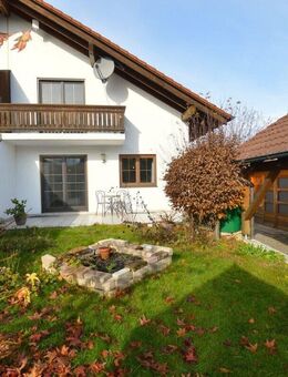 Schöne Doppelhaushälfte mit Einliegerwohnung in ruhiger Lage - Tann