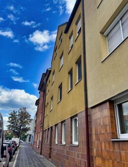 Attraktive 3-Zimmer-Wohnung mit Balkon und moderner Einbauküche - Nürnberg