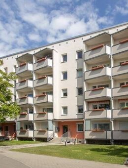 Sanierte 3-Raum-Wohnung mit Balkon - Weimar