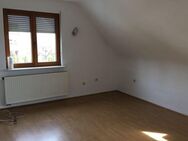 Schöne 3 Zimmer Dachgeschosswohnung in Hechingen - Stein zu vermieten - Hechingen