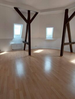 Tolle 7-Raum-DG-Wohnung mit Balkon in Chemnitz-Kappel - Chemnitz