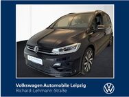 VW Touran, 2.0 l TDI Highline, Jahr 2022 - Leipzig