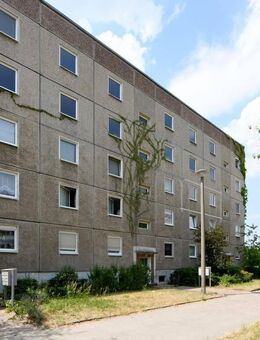 WBG - bezugsfertige 3-Zimmerwohnung mit Wannenbad u. Balkon! - Brandenburg (Havel)