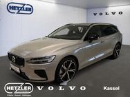 Volvo V60, Kombi Ultra Dark Recharge Plug-In Hybrid AWD T6 Twin Engine EU6d, Jahr 2024 - Kassel