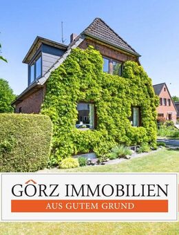 Viel Raum für Ideen - Rotklinkerhaus mit Gartenparadies, möglicher Einliegerwohnung und 3 Garagen - Norderstedt