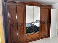 Kleiderschrank Braun Klassisch Schrank mit Spiegel Schlafzimmer - Überlingen Zentrum