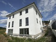 / Exklusive Doppelhaushälfte- Einzug in 4 Wochen! - inkl. Küche + Außenanlagen! - Sundern (Sauerland)