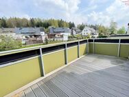 Stilvolle Dachgeschoss-Wohnung mit Balkon am Eichert - Aue