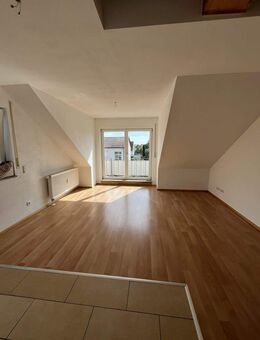 Charmante 3-Zimmer-Dachgeschosswohnung in ruhiger Lage von Ingolstadt-Ringsee - Ingolstadt