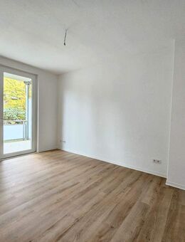 Frisch saniert! 2-Zimmer-Wohnung mit Balkon - Magdeburg