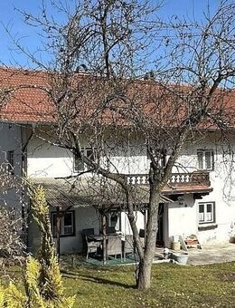 Große Doppelhaushälfte mit viel Grund aber auch Sanierungsaufwand - Ramerberg