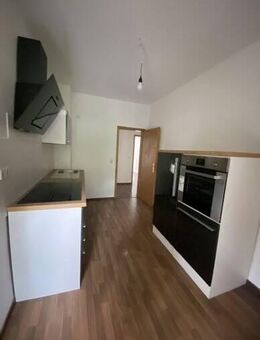 Moderne 3-Zimmer-Wohnung mit EBK und Balkon - Zeitz