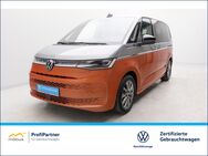 VW T7 Multivan, 1.4 TSI Multivan eHybrid Energetic, Jahr 2021 - Berlin