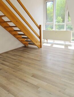 ** Galeriewohnung ** 2 Zimmer Wohnung in Werdau zu vermieten ! - Werdau
