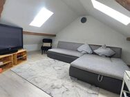 Helles 1-Zimmer-Appartement im Dachgeschoß mit großer Wohnküche - Wartenberg (Bayern)