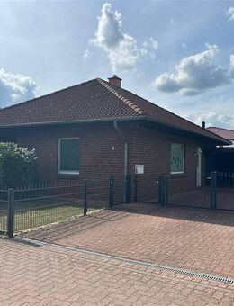 Charmanter Winkelbungalow mit Carport - Platz für Ihre Träume! - Steyerberg