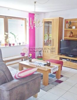 Gepflegtes Einfamilienhaus mit Doppelgarage in Leonberg zu verkaufen. - Maxhütte-Haidhof